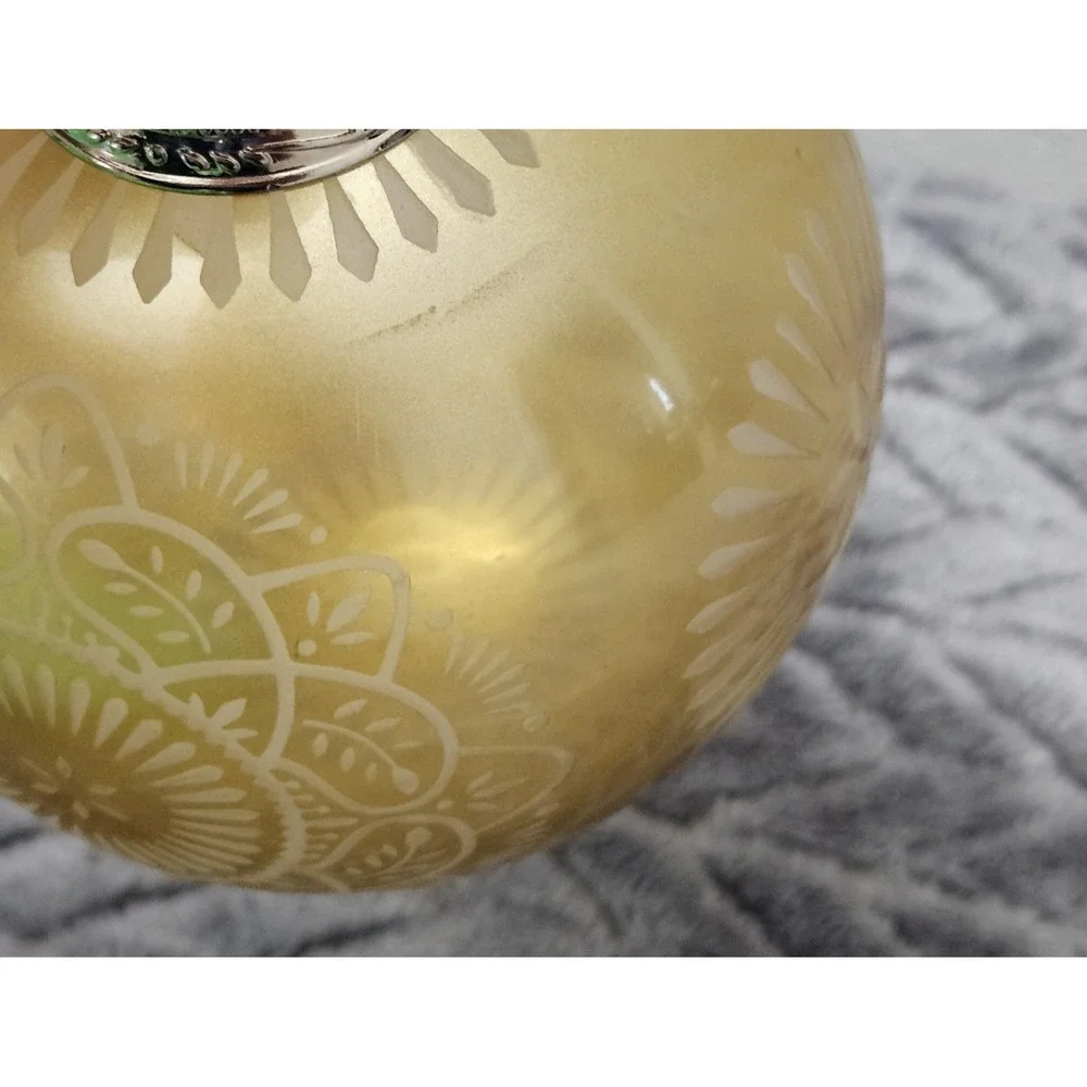 Hallmark 2016 Christmas Commemorative Gold‎ Glass Bulb Ornament Keepsake
